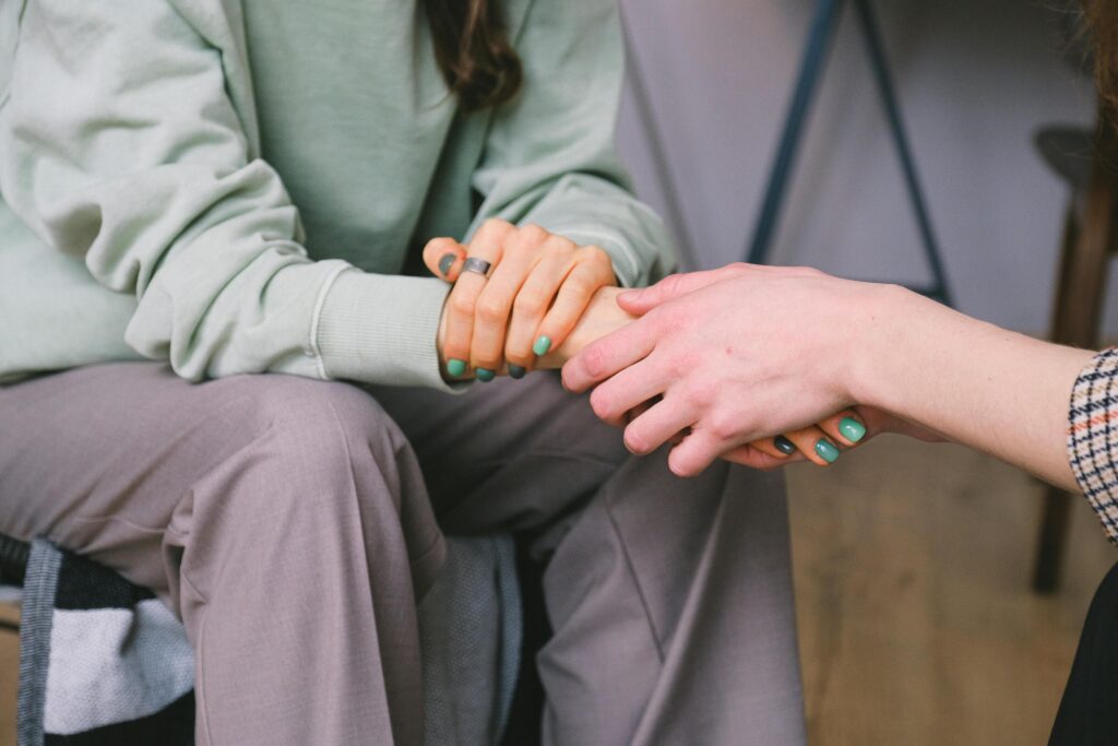 A person consulting a Forensic Psychologist