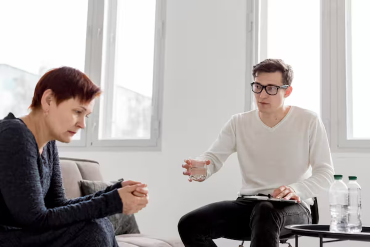 A neuropsychologist conducting a neuropsychological evaluation for a schizophrenia patient